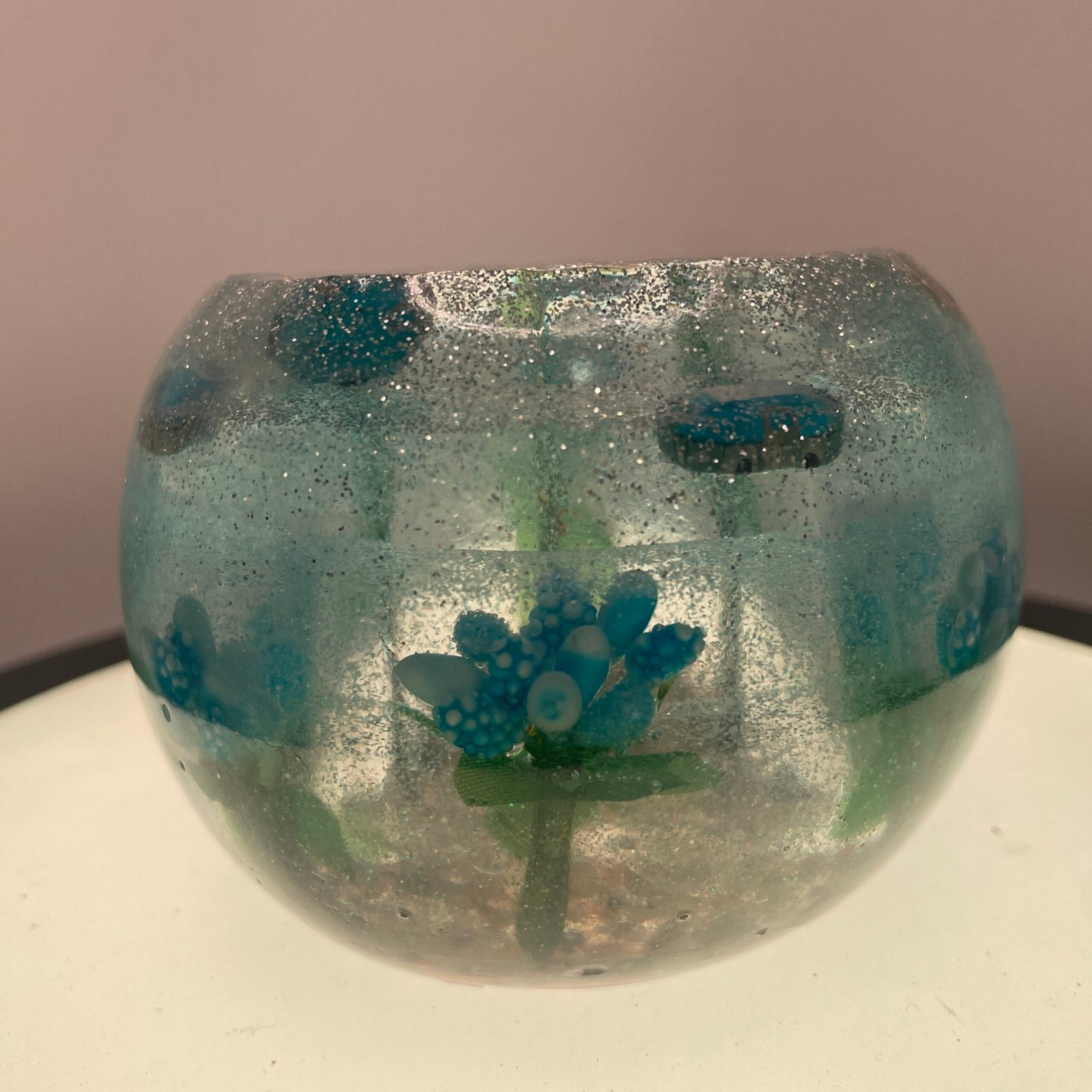 Maceta Esférica en Resina "Acuario de Flores" - Image 2